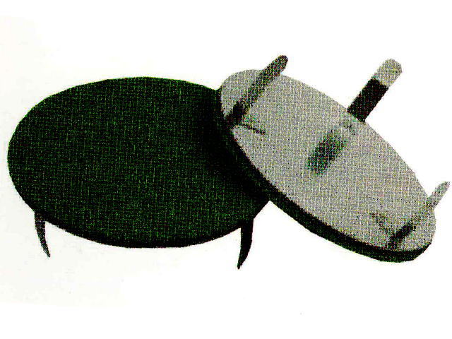 パークゴルフ場のホールカップ蓋（人工芝付き）　メーカー：ニッタクス　商品番号NTX-CF-001